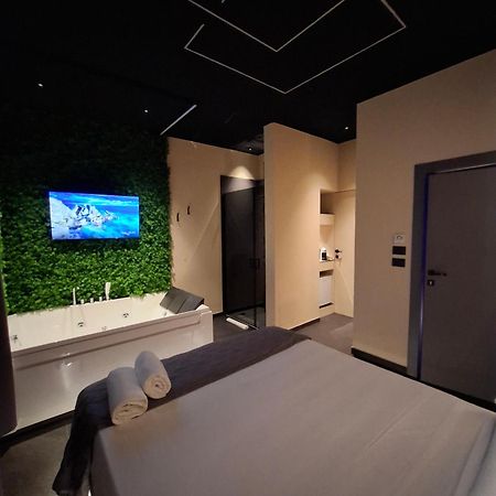 Dark & Light Rooms & Luxury Suites Catania-Fontanarossai nemzetközi repülőtér Kültér fotó